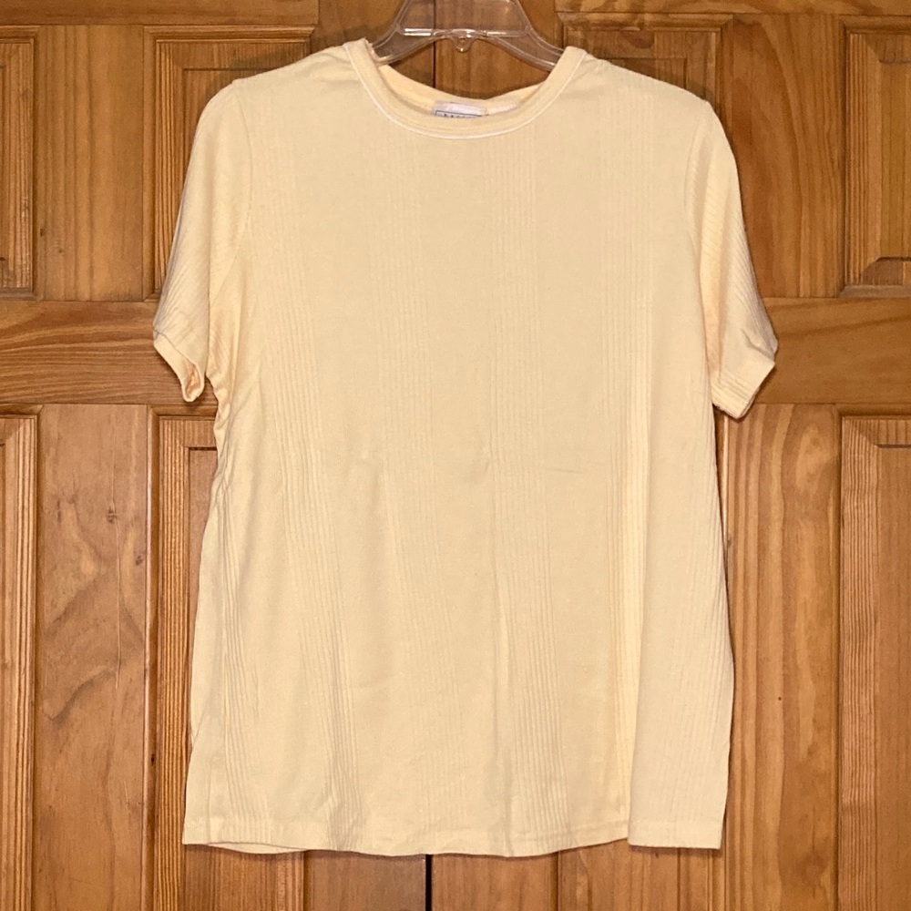 NWOT Basic Editions Vintage 90s Top Short Sleeve Yellow Size L Large